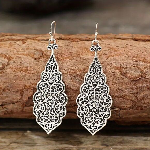 Silver Dangle Etched Teardrop Earrings Vintage Style Drop Pendant Retro Filigree - Picture 1 of 6